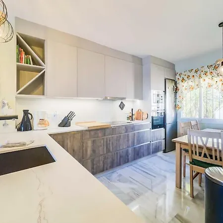105 - Duplex With Views, Apartament *
