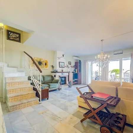105 - Duplex With Views, Apartment