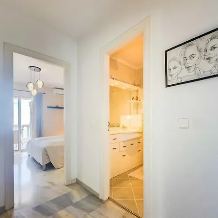 105 - Duplex With Views, Бенальмадена